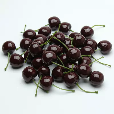 Черешня 2,5 см бордовая