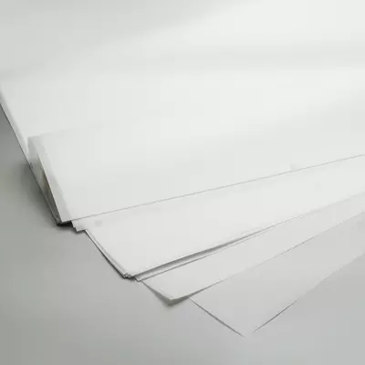 Пленка калька для цветов 57х57 см матовая белая