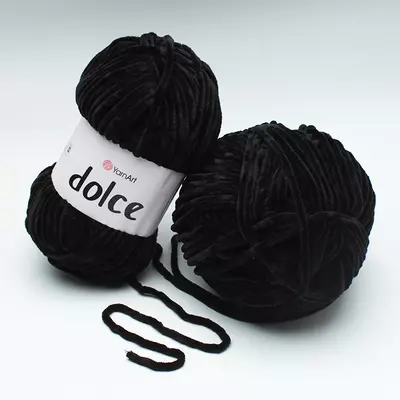 Плюшевая пряжа YarnArt Dolce (Дольче) №742 черная 100 гр., 120 м