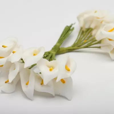Каллы из латекса белые 3 см