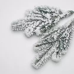 Штучні гілки ялини Хвої Засніжена блакитна 30-32 см, 5-ка, (018)