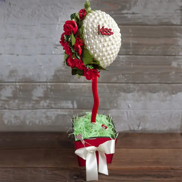 Топиарий из салфеток своими руками - лучшие идеи праздничных подарков для тех, кто ценит уникальность и творчество Топиарий из салфеток своими руками - лучшие идеи праздничных подарков